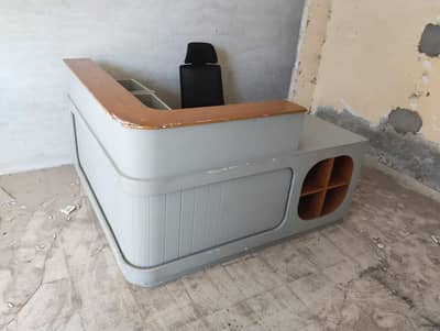 L shape office counter
