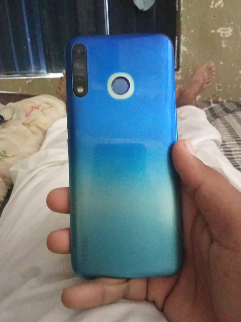 techno spark 4 0