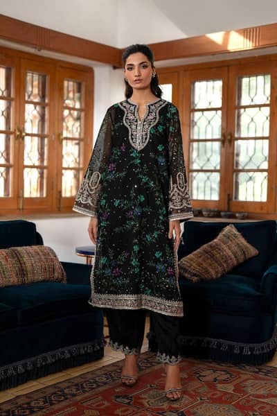 ethnic size medium condition 10 / 10