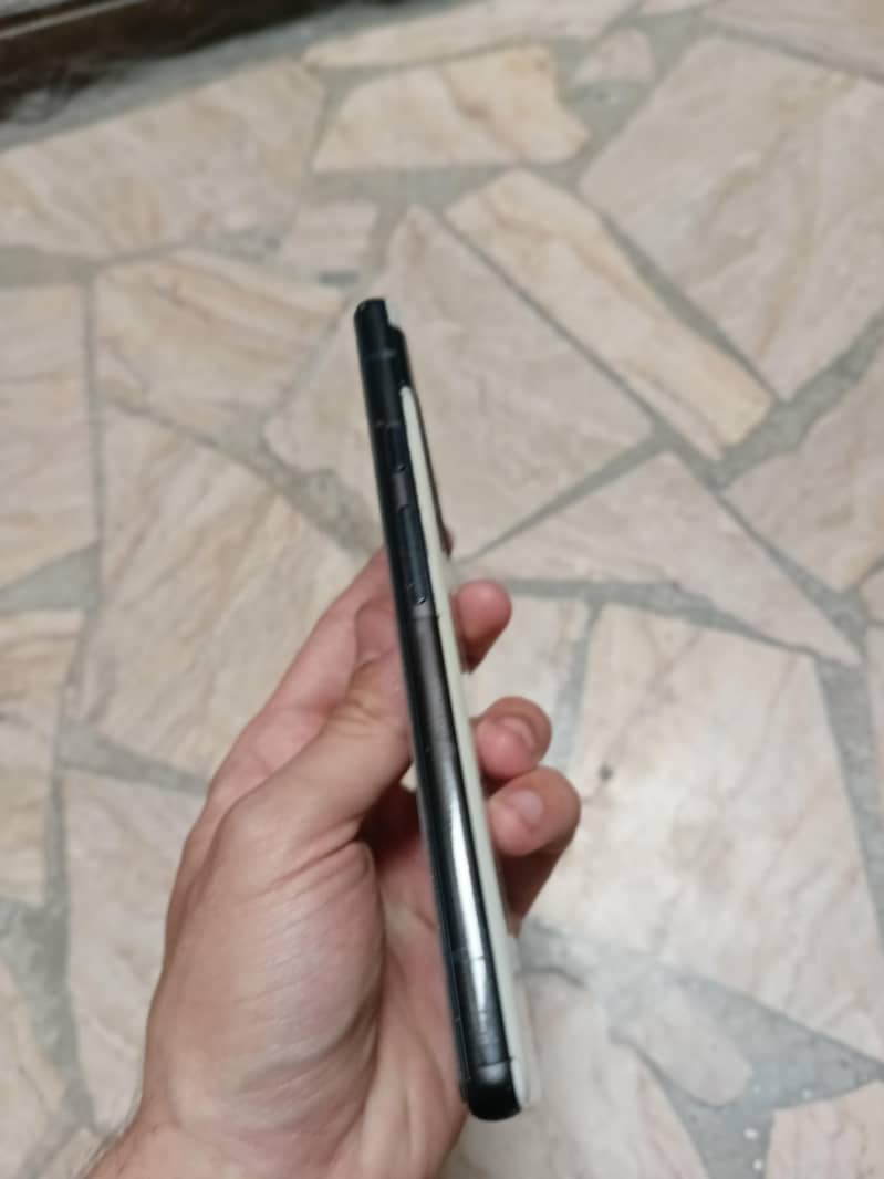 Google Pixel 6a 1