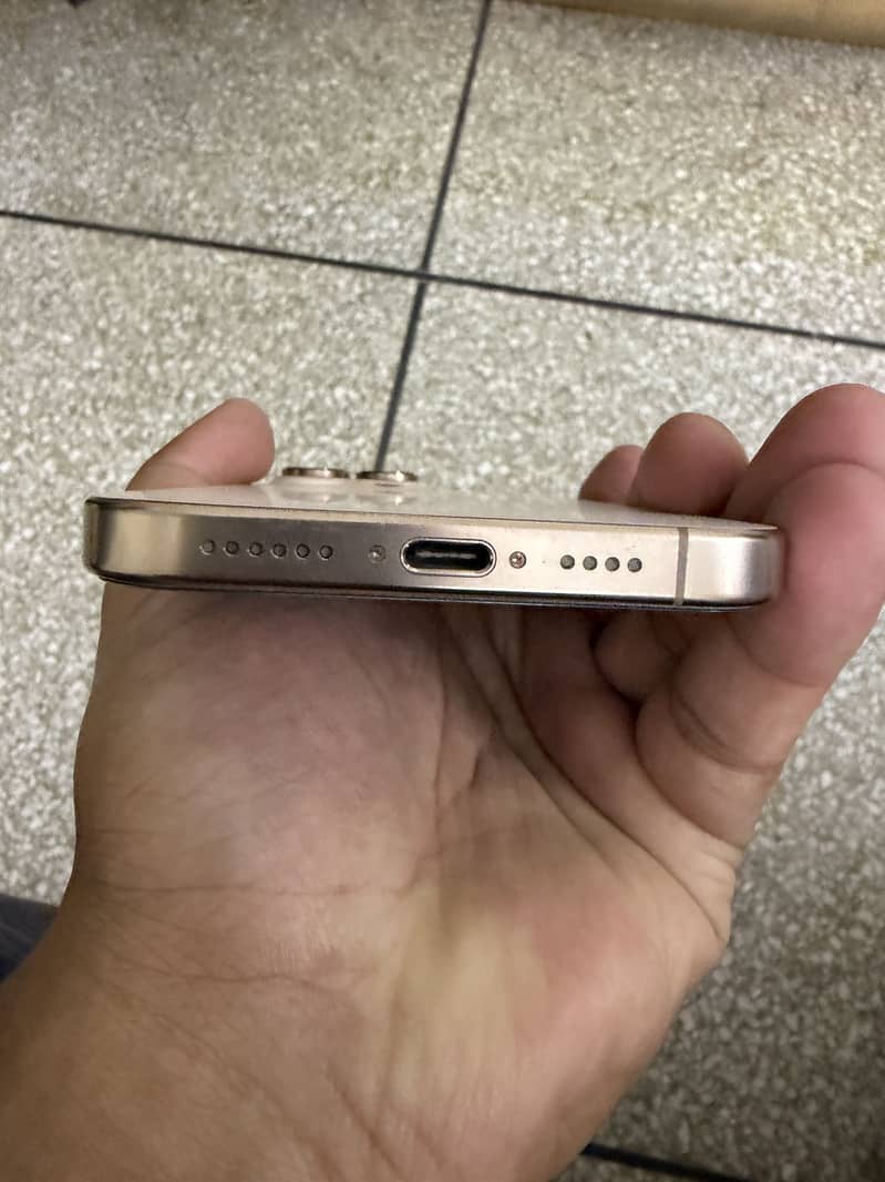 apple 16 pro max 0