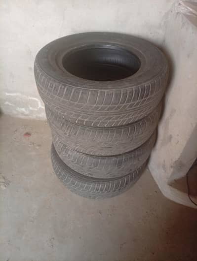 suzuki cultus old model tyres in good condition