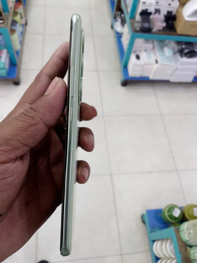 techno spark 40 pro plus 4