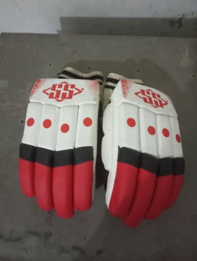 cricket betting gloves