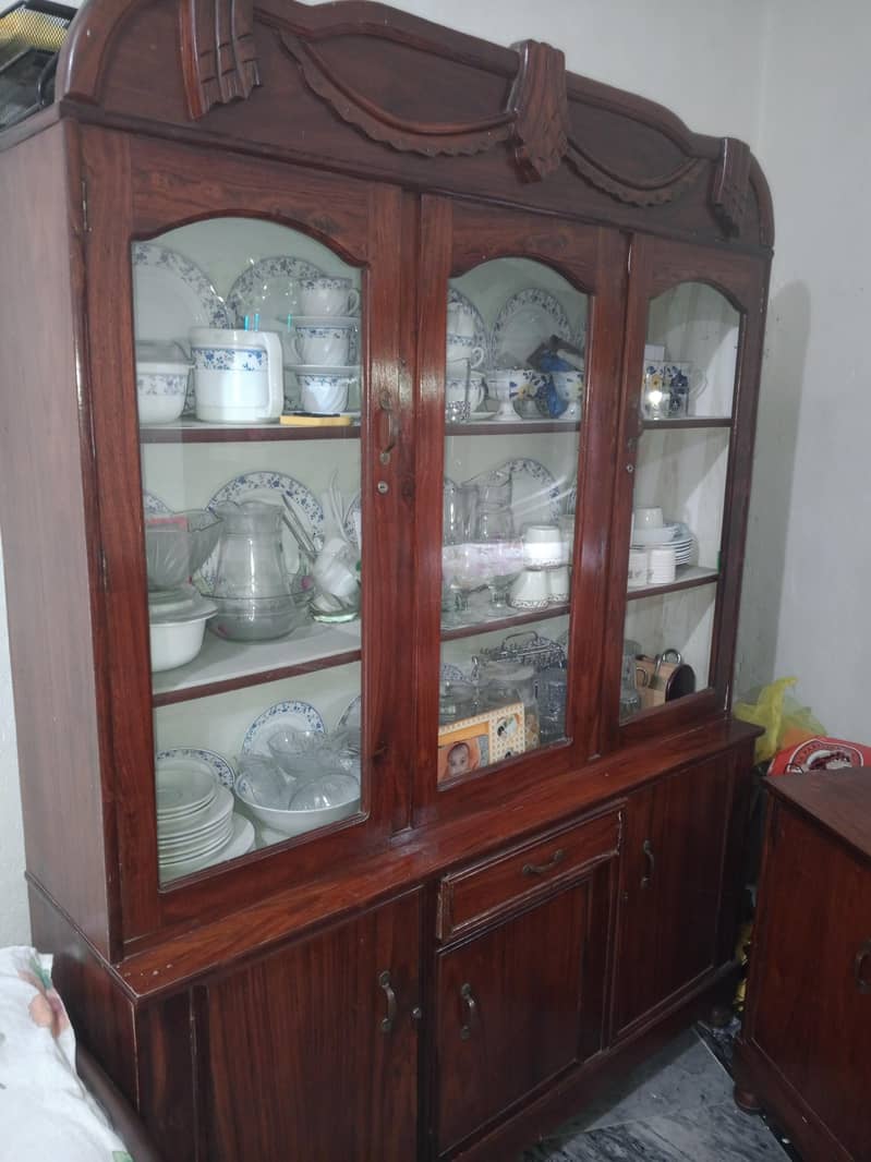 Dressing Table + Almirah 1