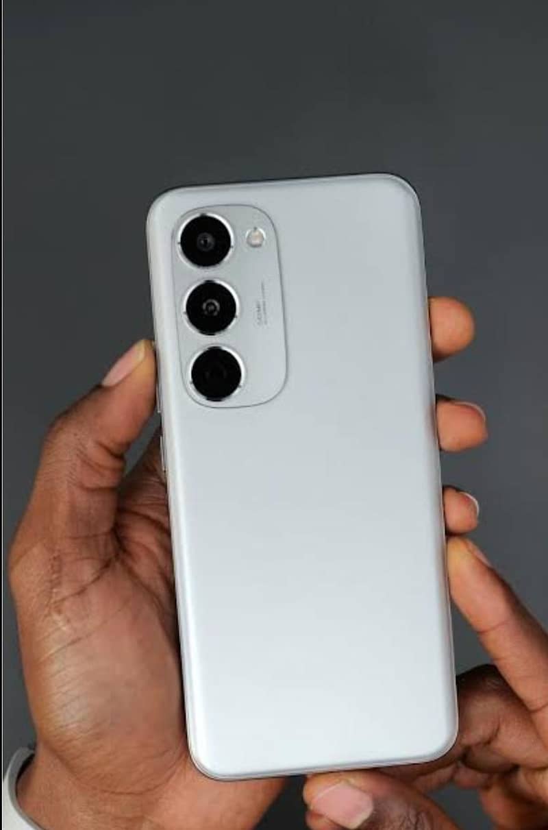 tecno spark 40 pro plus 0