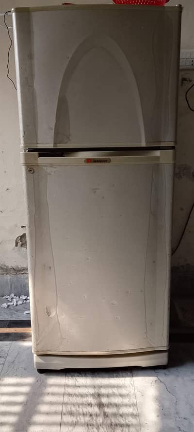 Dawlance refrigerator 2 doors 10/10 condition