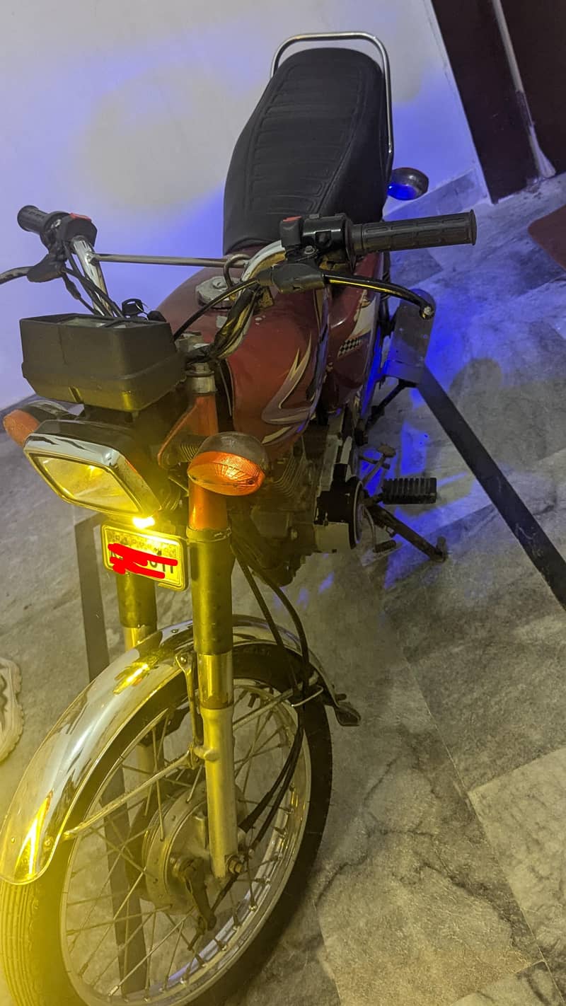unique 125 4