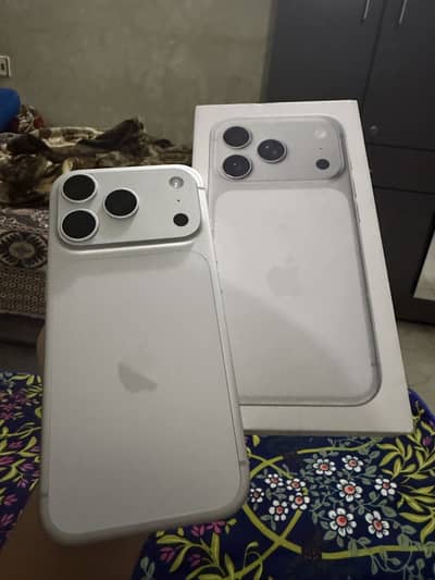 iPhone 17 Pro Max Silver