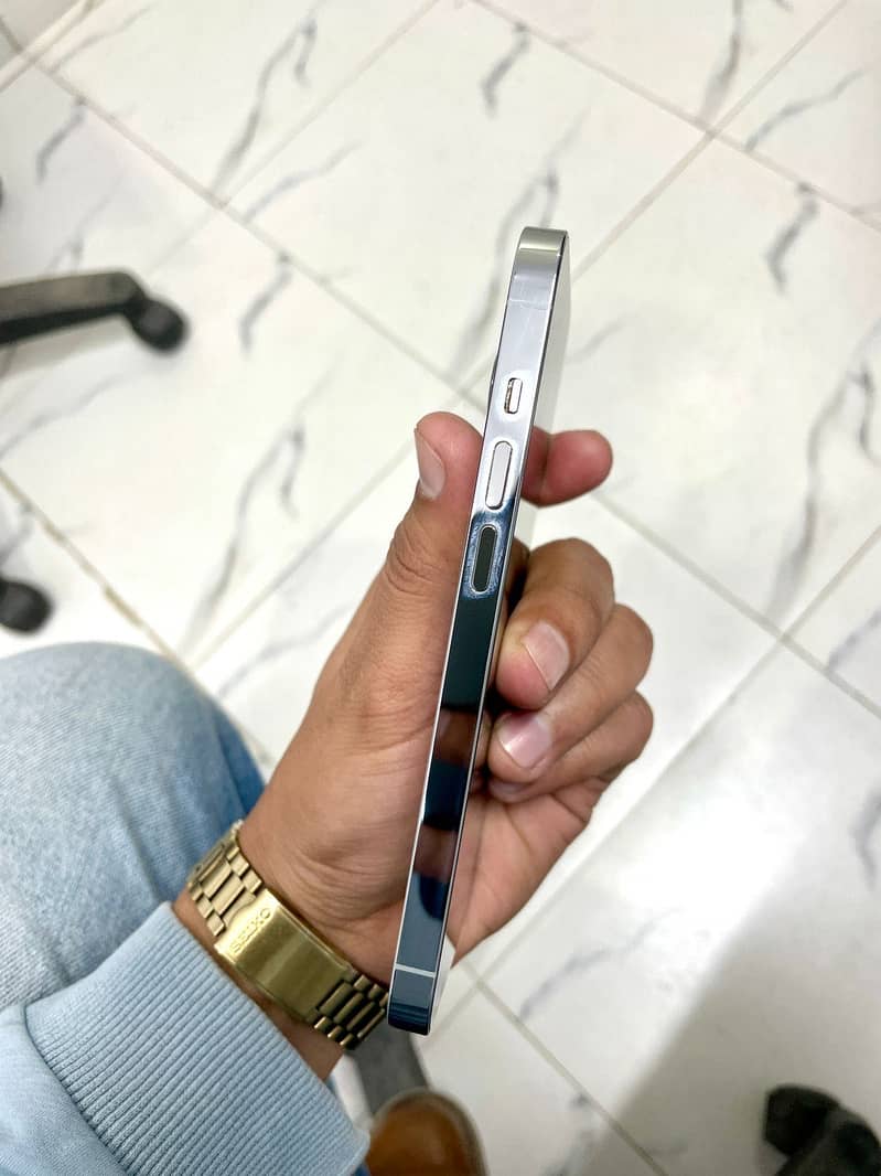 Iphone 14pro jv 3