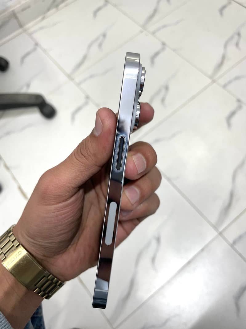 Iphone 14pro jv 4
