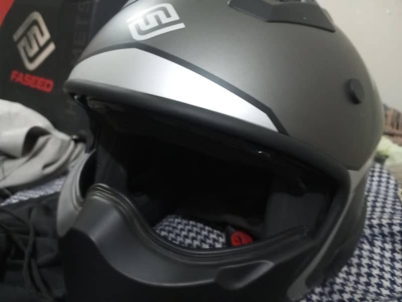 HELMET 5