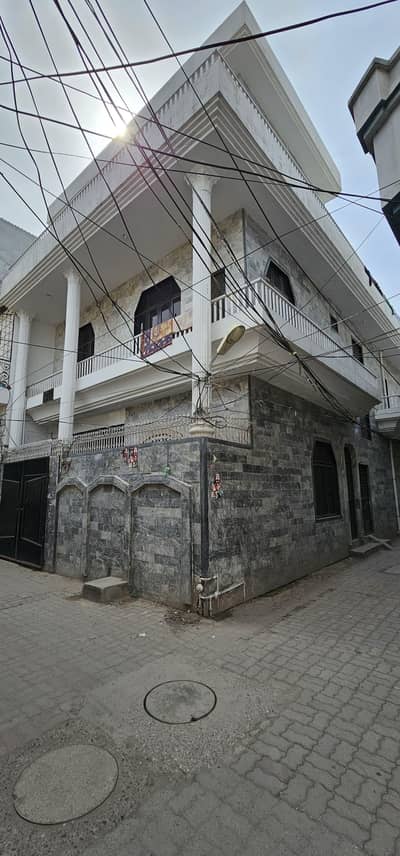 corner house full air and daylight
