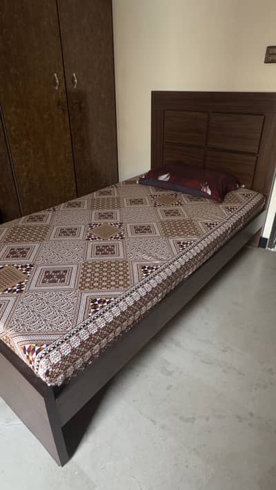 Single bed with mattress