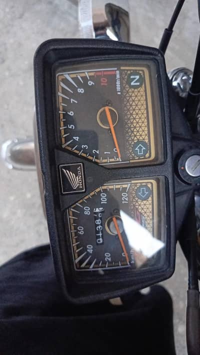 Honda gold edition black 10/10 condition
