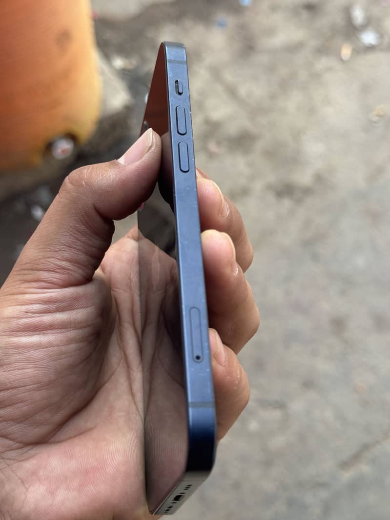 iPhone 12 Jv 4