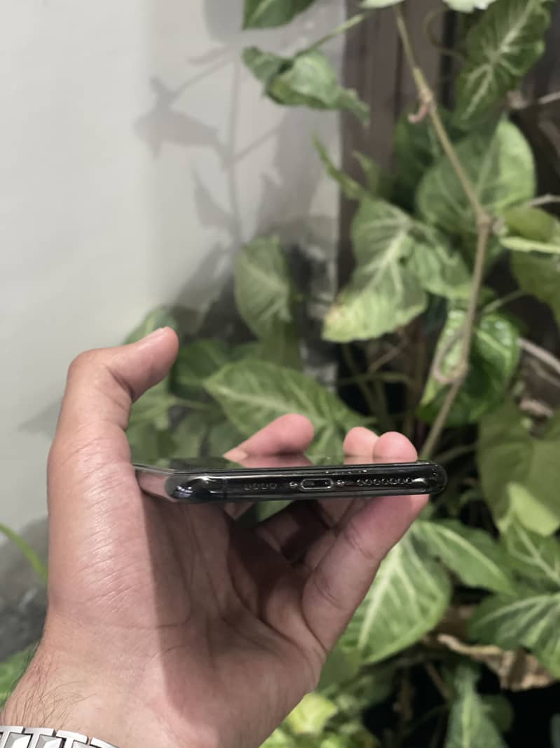 iPhone 11 Pm 4