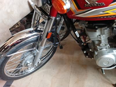Honda 125 Red colour New condition