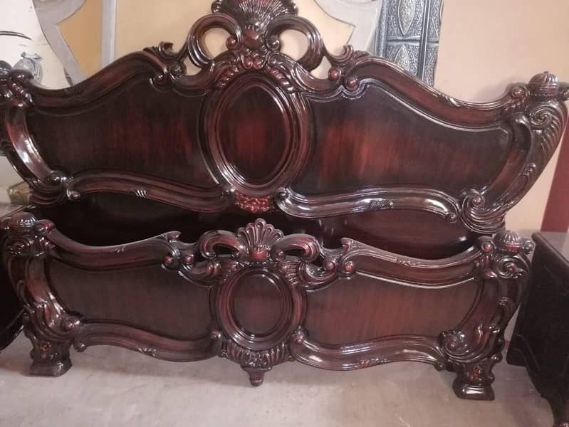 Bed set+Matrees+bed side table+ dressing table with mirror 5