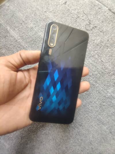 vivo s1