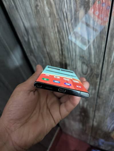 samsung note 20 ultra  10 by 9.5 condition minor shad