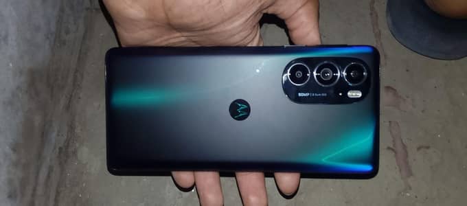 MOTOROLA EDGE 30 PRO 8/128 BRAND NEW CONDITION 90+ FPS PUBG