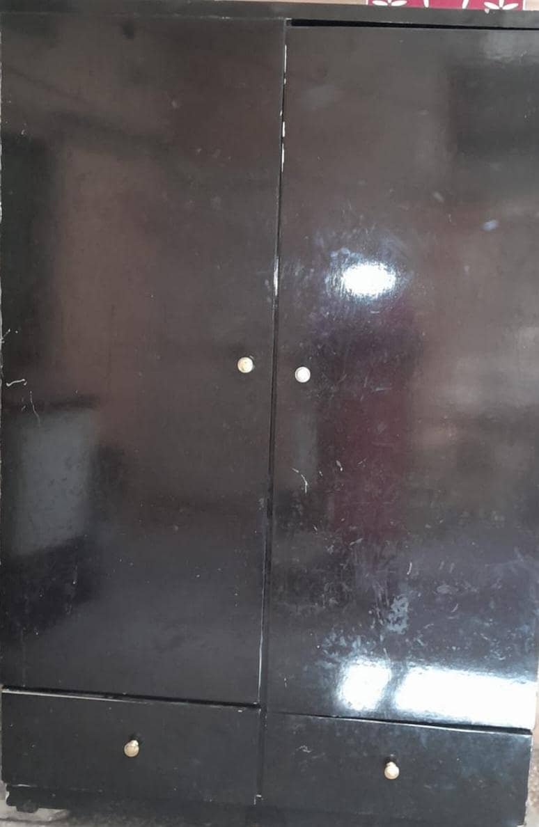 2 sided wardrobe 0
