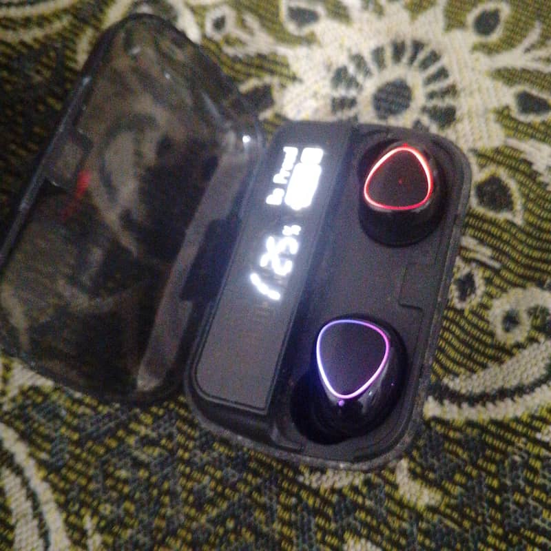 M10 TWS 2