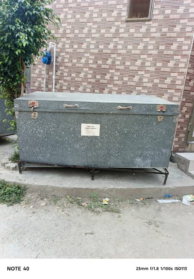 Hardly few months used paitis for sale.