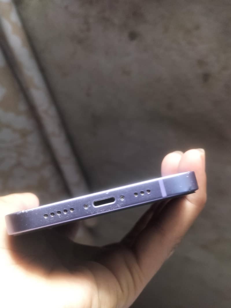 iPhone 12 1