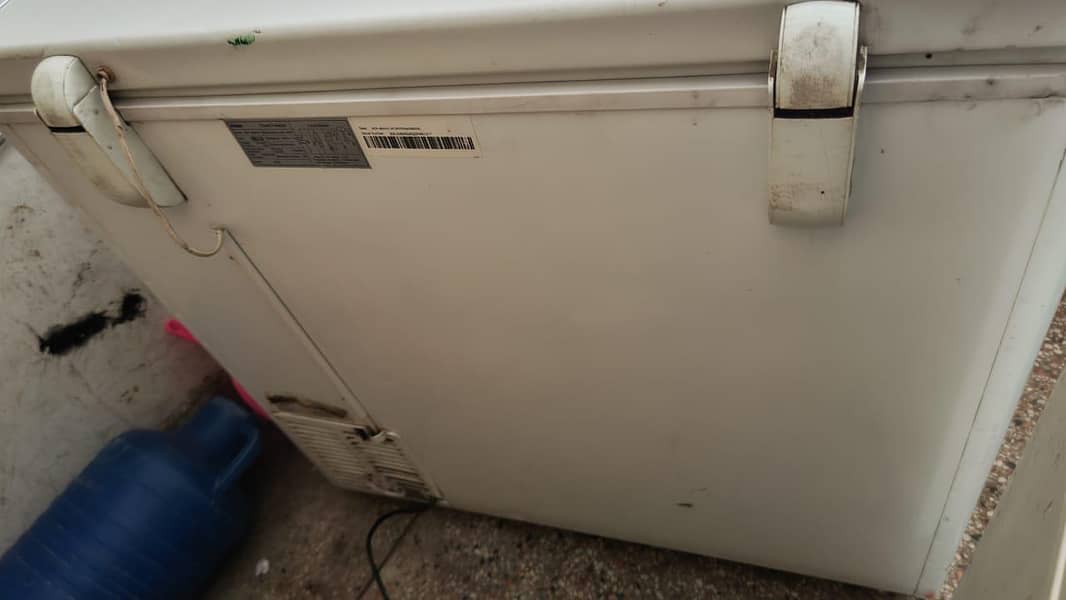 D FREEZER 2