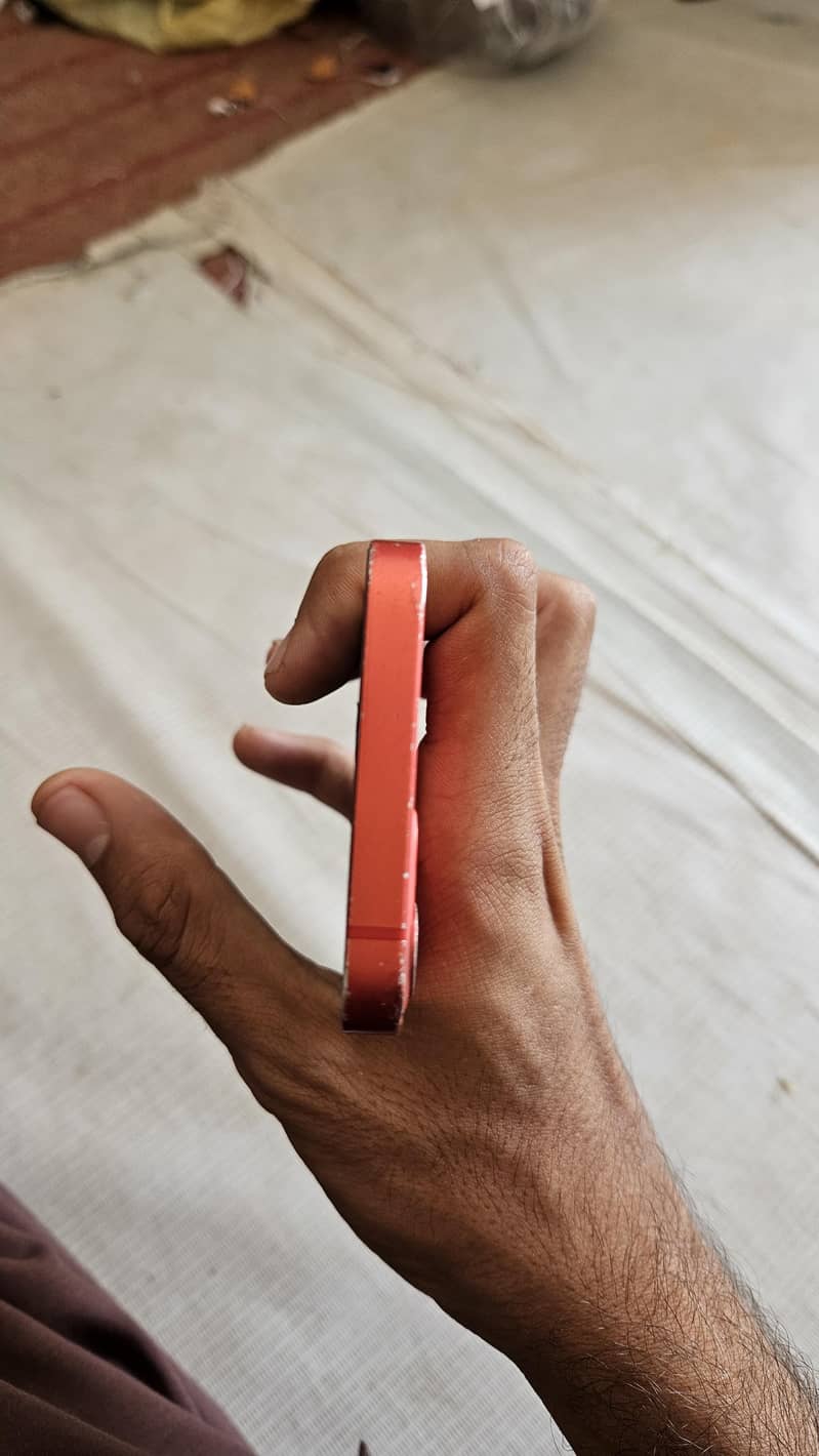 iphone 12 mini 4