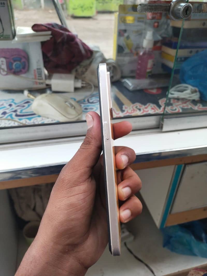 f21 pro 1
