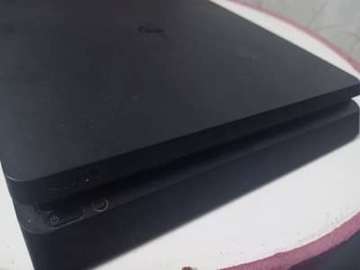 Ps4 slightly used only system