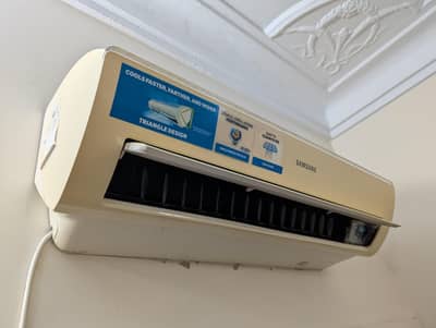 Samsung Triangle Series 1 ton