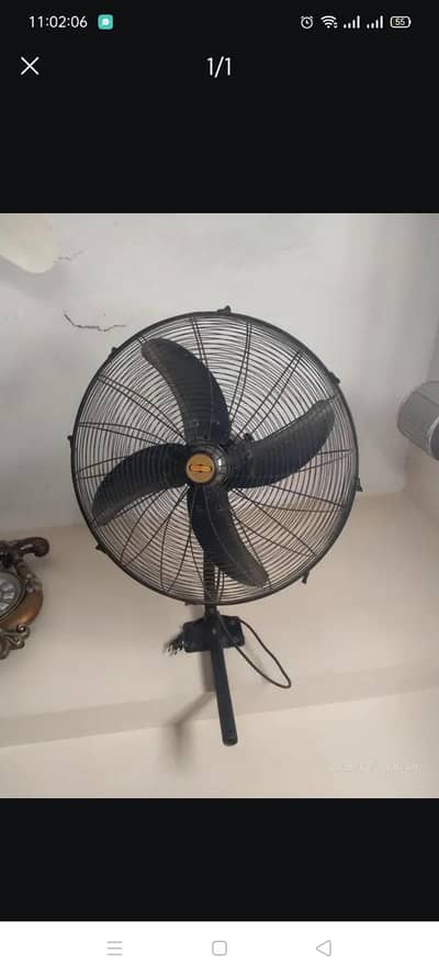 bracket fan
