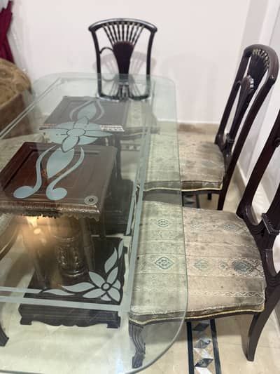 Dinning table with 6x Chair and glass