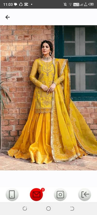 very beautiful Mehandi dress