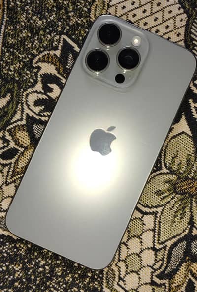 i phone 15 pro max jv 10/10 100health 90 cycle