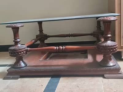 2 single beds and 1 table