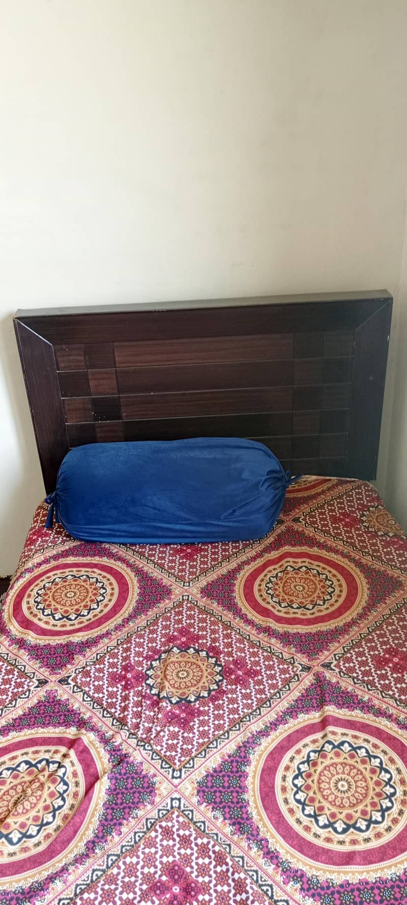 single bed 4