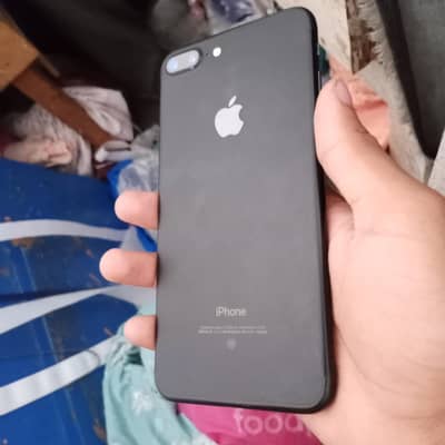 7plus 32 gb  screacht less phone