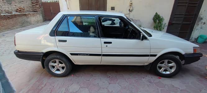 TOYOTA COROLLA 86