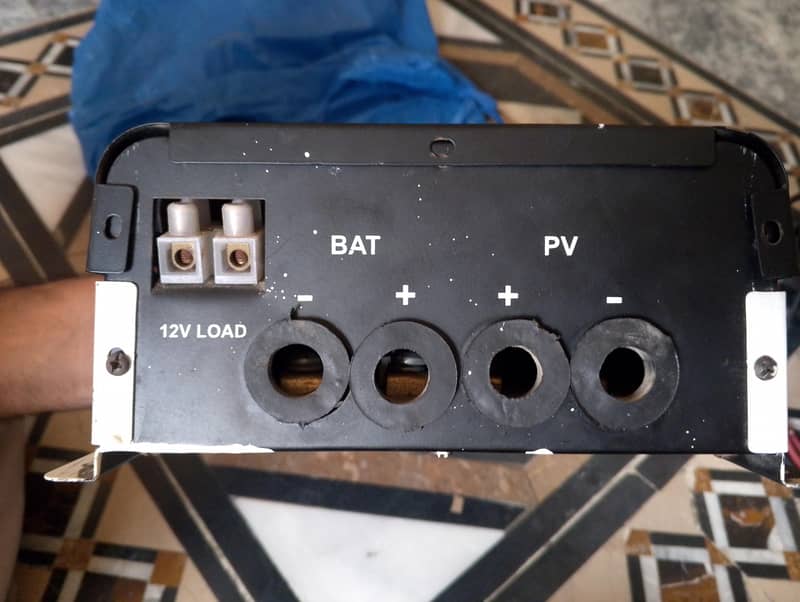 Solar charge Controller MPPT 2