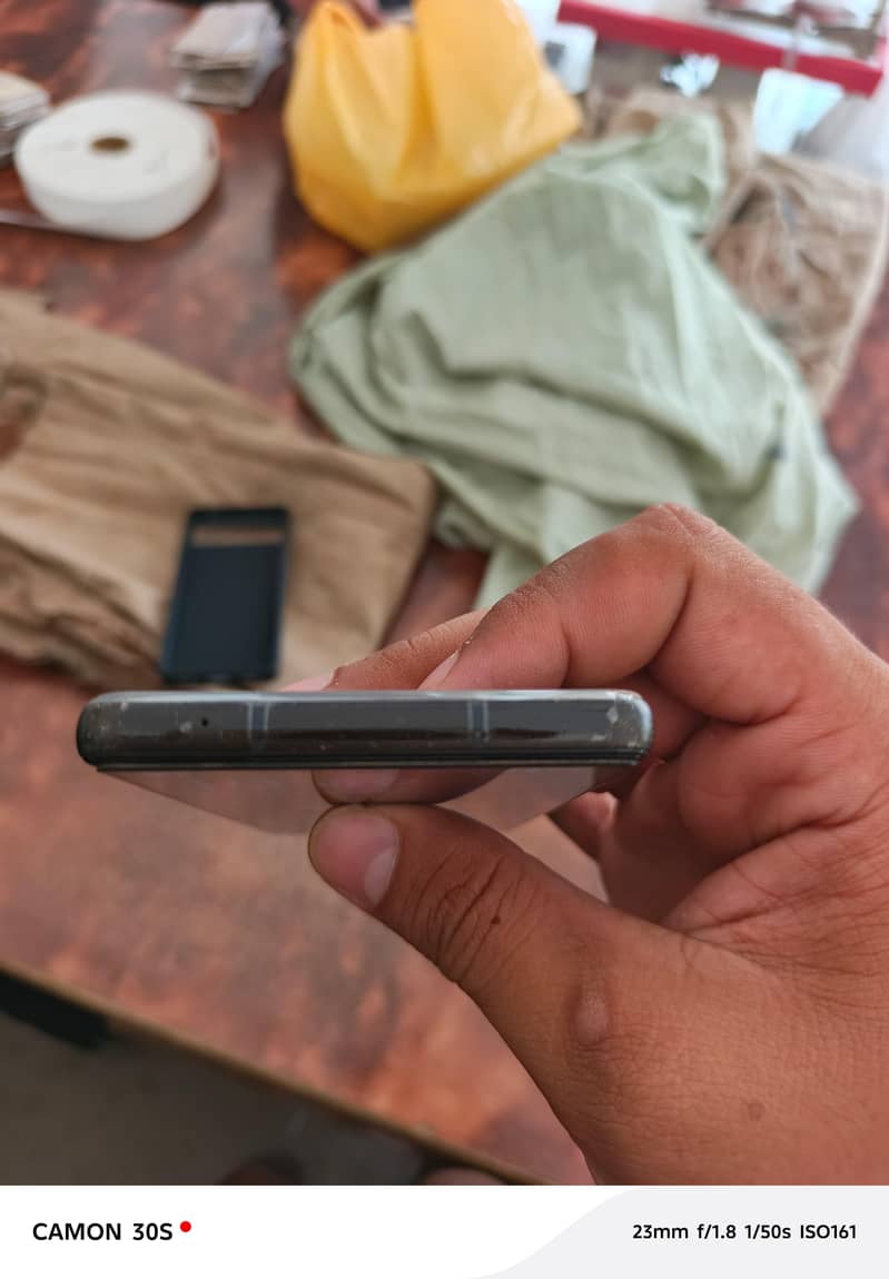 pixel 6a 10/10 condition 5