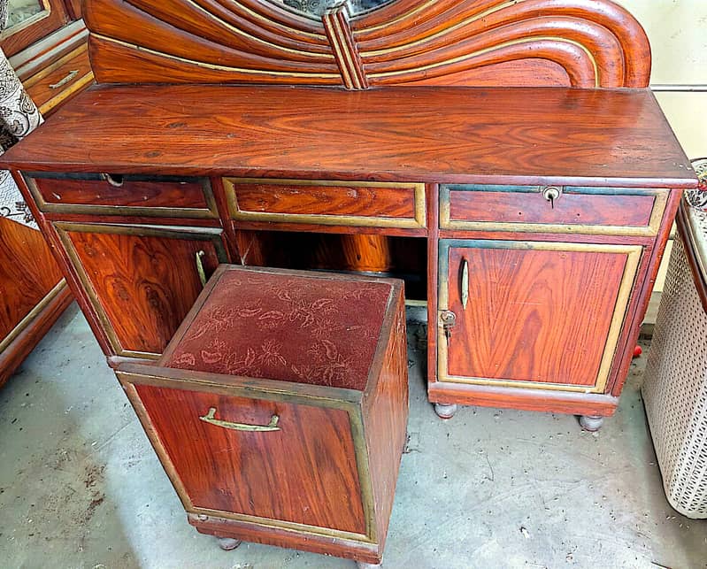 Center Table and Dressing Table 1