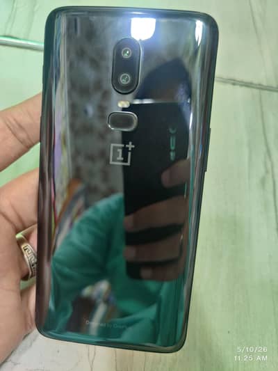 One plus 6 (8/128)
