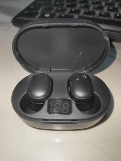 E6S TWS black wireless Bluetooth earbuds
