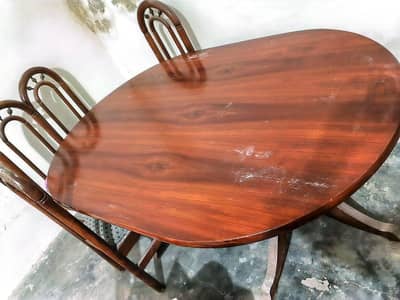 Dining Table Set in Good Condition