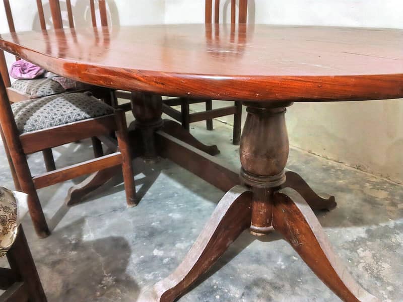Dining Table Set in Good Condition 1